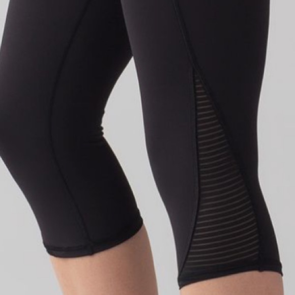 Lululemon Lean in crop 17” - Picture 3 of 9